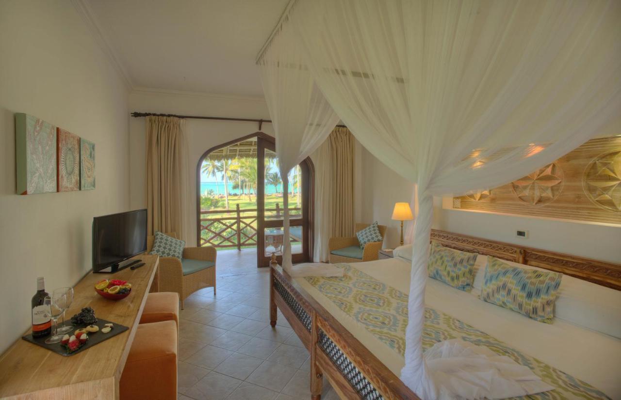 Bluebay Beach Resort & Spa Kiwengwa  Dış mekan fotoğraf